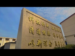 Flaconi e vasetti cosmetici in vetro bianco soffiato smerigliato